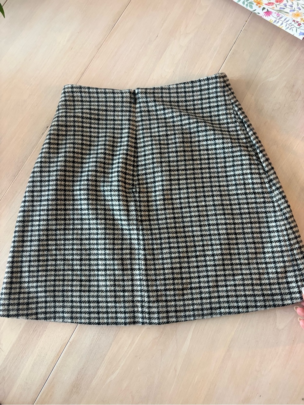 Wilfred Aritzia Houndstooth A-Line Mini Skirt – Size 00
